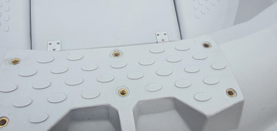 Varžtų elektriniui inkarui įliejimas